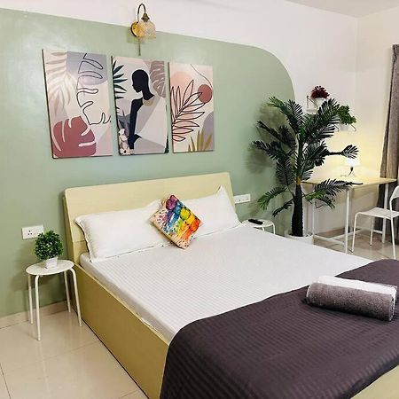 Sage : Private Studio Room In Koregaon Park Pune Extérieur photo
