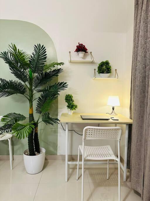 Sage : Private Studio Room In Koregaon Park Pune Extérieur photo